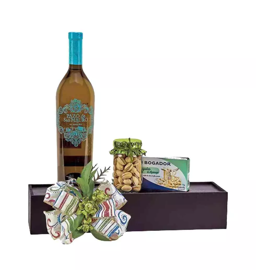 Exquisite Vintages and Delicacies Gift